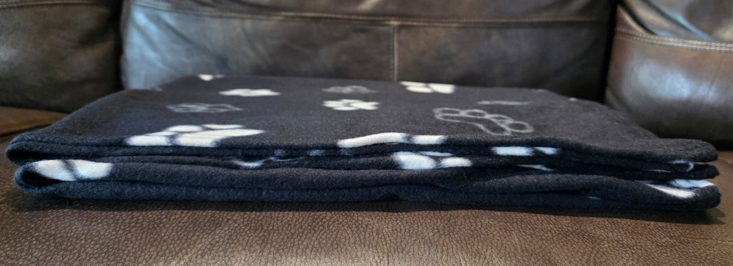 Black Paw Print Fleece Dog Blanket- 1.5m x 90cm