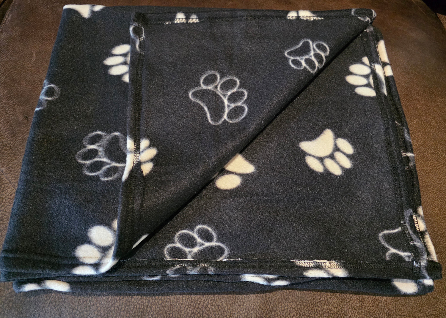 Black Paw Print Fleece Dog Blanket- 1.5m x 90cm